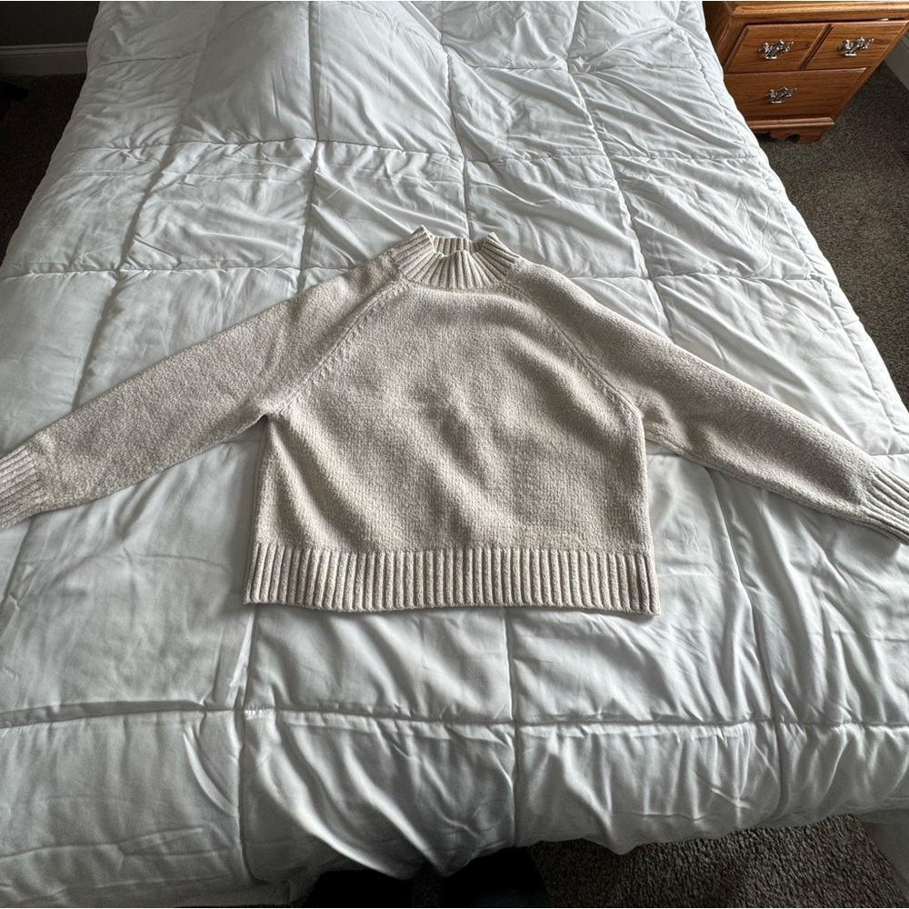 Old navy women’s mock neck cropped sweater